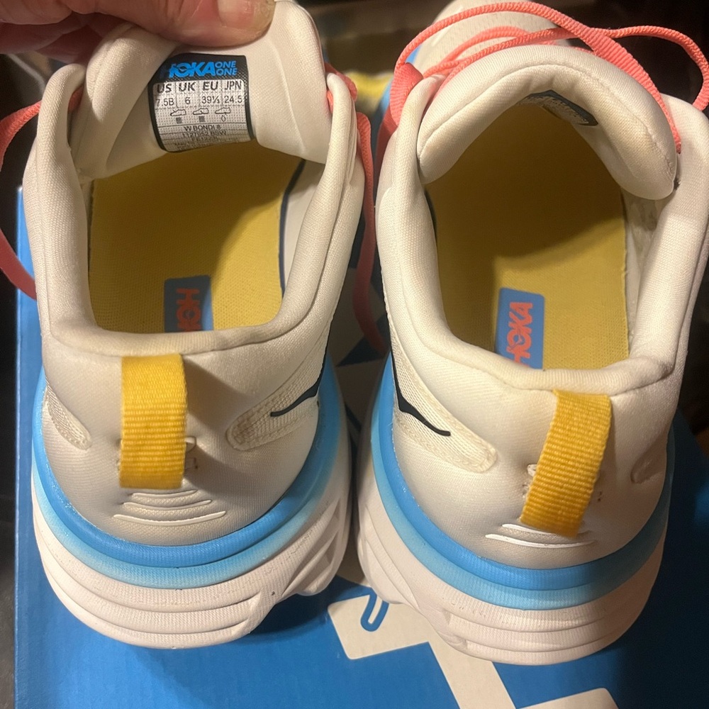 hoka bondi 8 - Picture 3 of 6